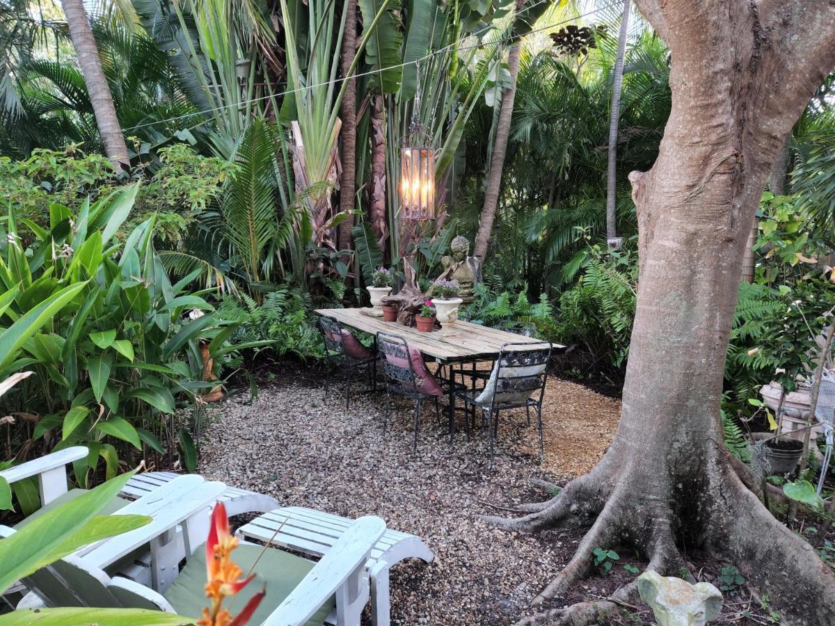 Chateau Gardens Hotell Lake Worth Beach Eksteriør bilde